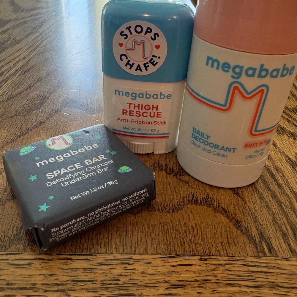 Megababe trio